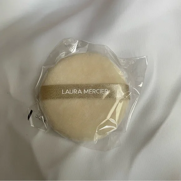 Laura Mercier Setting Powder & Puff - Picture 4 of 4